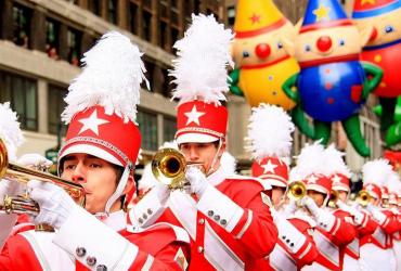 macy's thanksgiving day parade complete guide/www.nyconthcheap.com