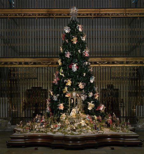 holiday tree lighting ceremonies